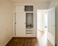 Resale - Apartament  - Torrevieja - Playa de los Locos