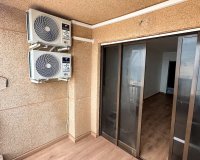 Resale - Apartament  - Torrevieja - Playa de los Locos