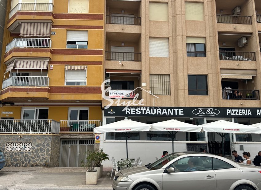 Resale - Apartament  - Torrevieja - Playa de los Locos