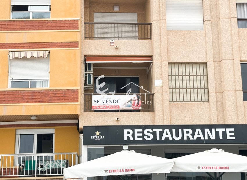 Resale - Apartament  - Torrevieja - Playa de los Locos