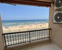 Resale - Apartament  - Torrevieja - Playa de los Locos