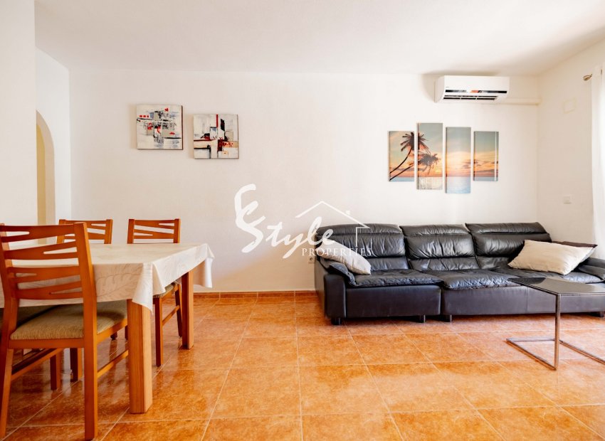 Resale - Apartament  - Torrevieja - Playa de los locos