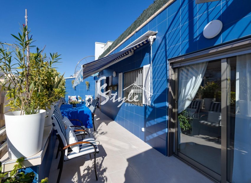 Resale - Apartament  - Torrevieja - Playa de los Locos