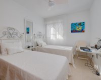 Resale - Apartament  - Torrevieja - Playa de los Locos