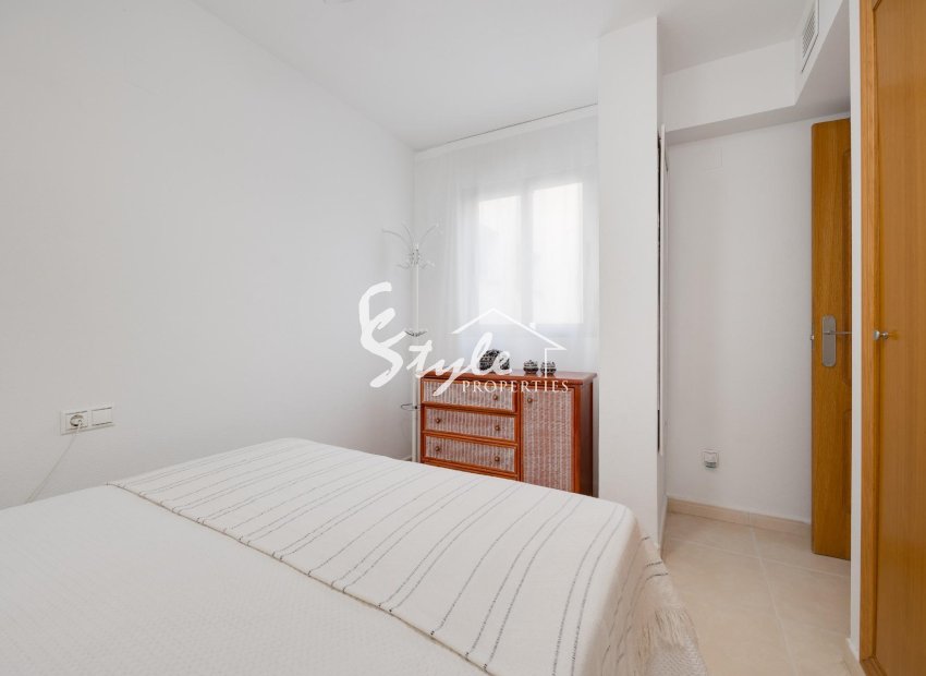 Resale - Apartament  - Torrevieja - Playa de los Locos