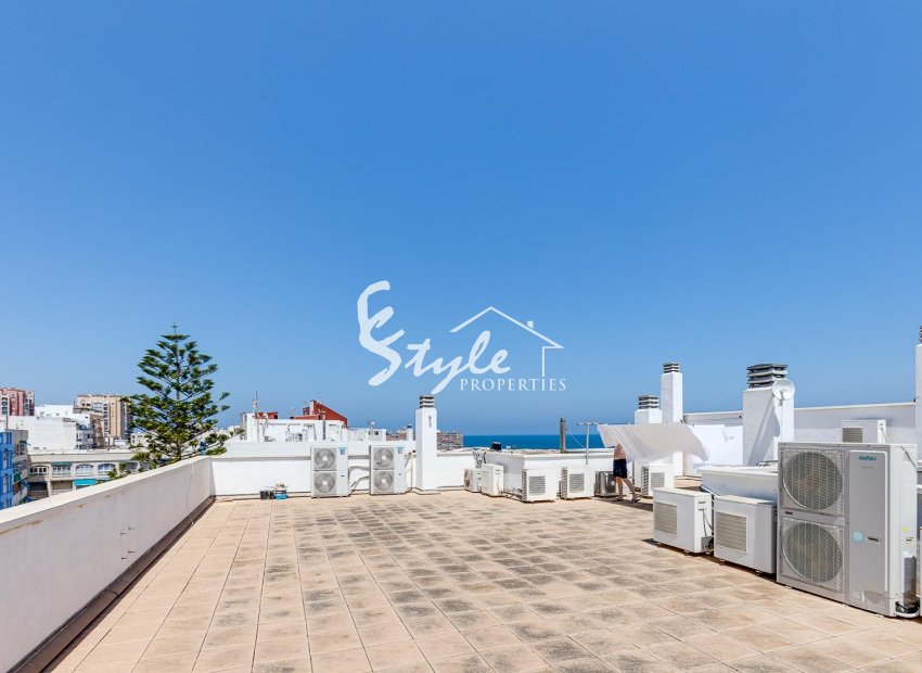 Resale - Apartament  - Torrevieja - Playa de los Locos