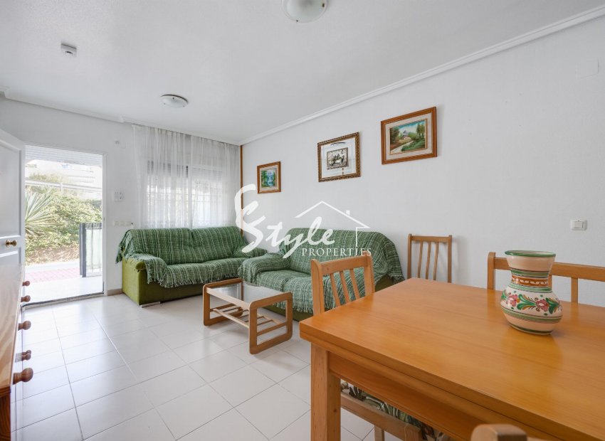 Resale - Apartament  - Torrevieja - Playa De Los Náufragos