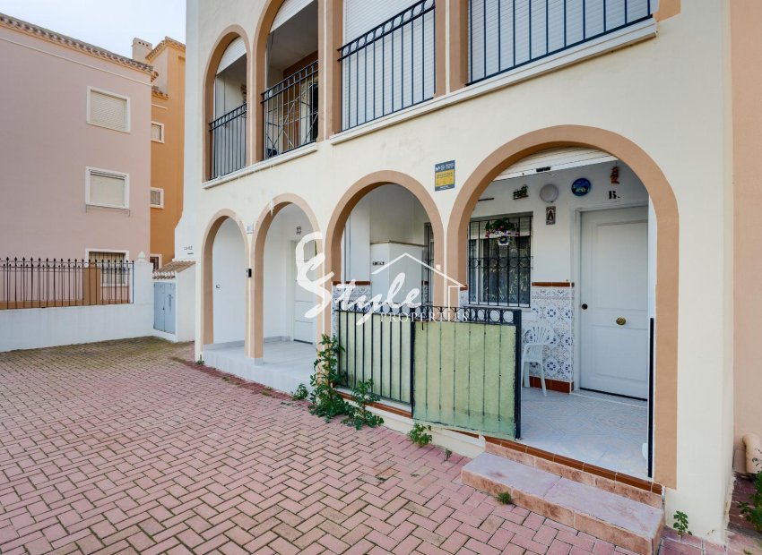 Resale - Apartament  - Torrevieja - Playa De Los Náufragos