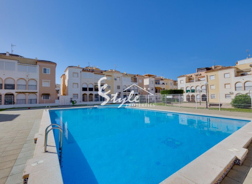 Resale - Apartament  - Torrevieja - Playa De Los Náufragos