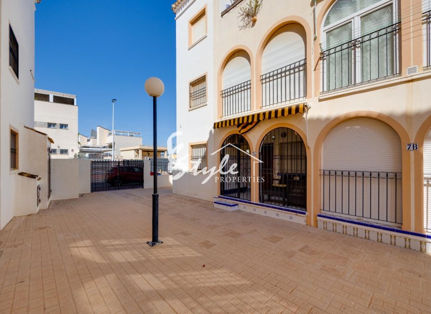 Resale - Apartament  - Torrevieja - Playa De Los Náufragos