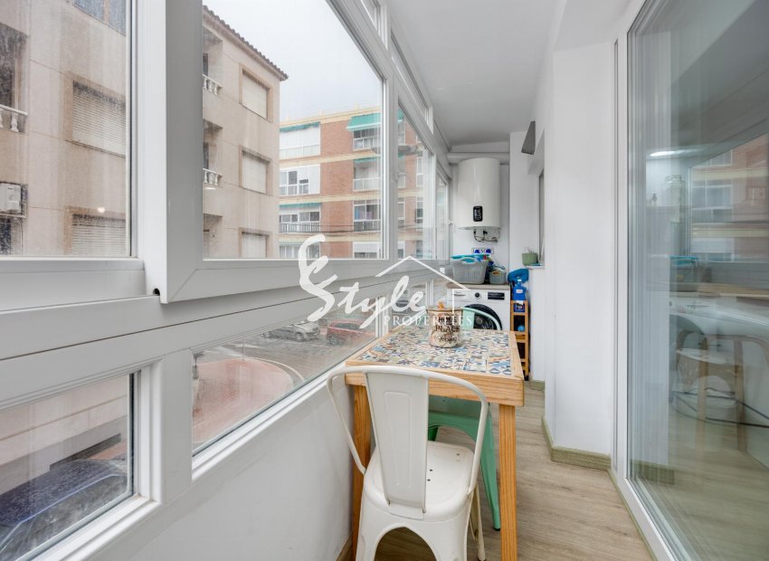 Resale - Apartament  - Torrevieja - Playa De Los Náufragos