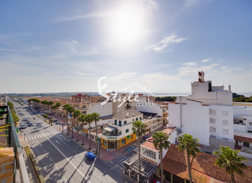 Resale - Apartament  - Torrevieja - Playa De Los Náufragos