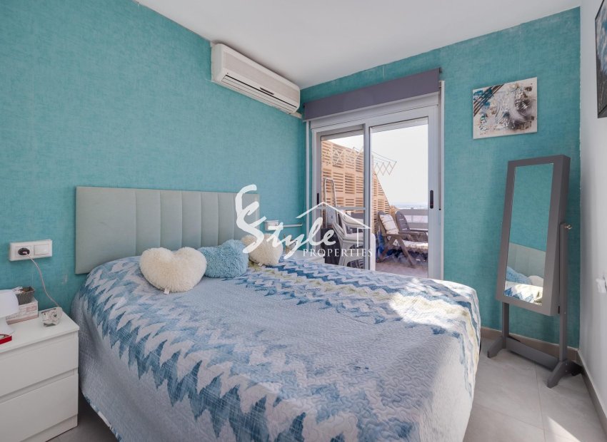 Resale - Apartament  - Torrevieja - Playa De Los Náufragos