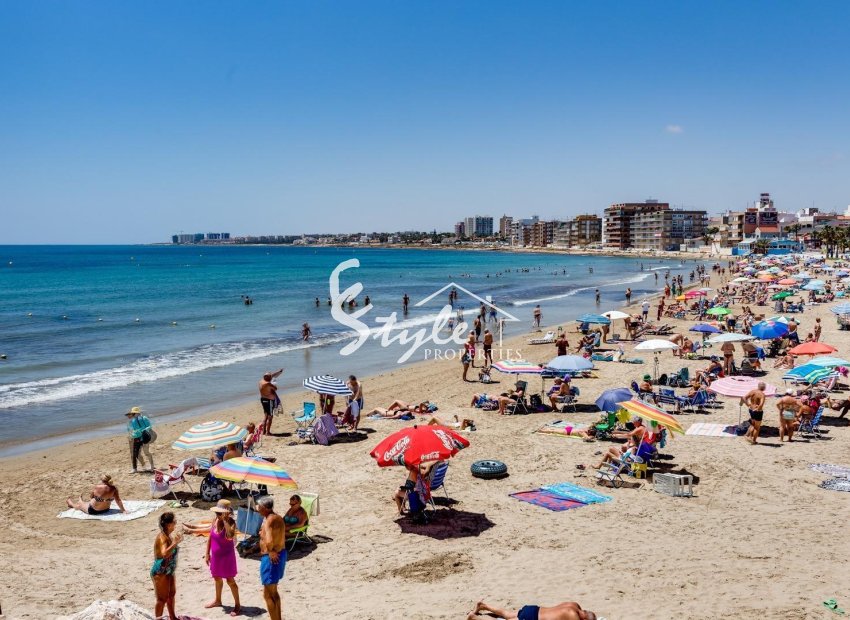 Resale - Apartament  - Torrevieja - Playa De Los Náufragos