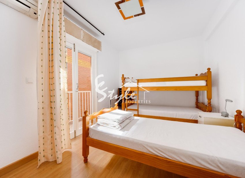 Resale - Apartament  - Torrevieja - Playa De Los Náufragos