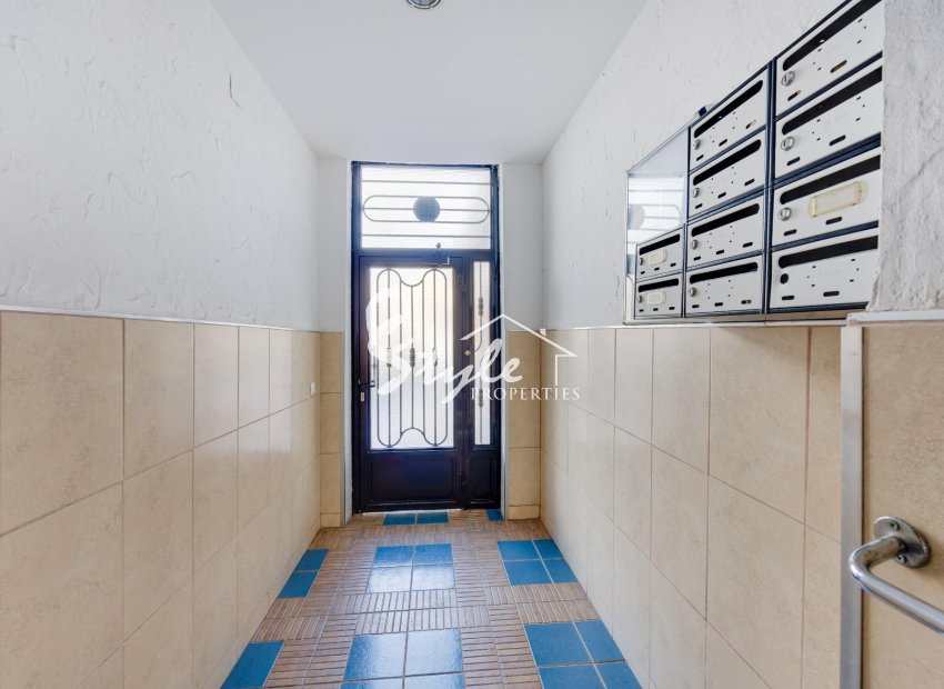 Resale - Apartament  - Torrevieja - Playa De Los Náufragos