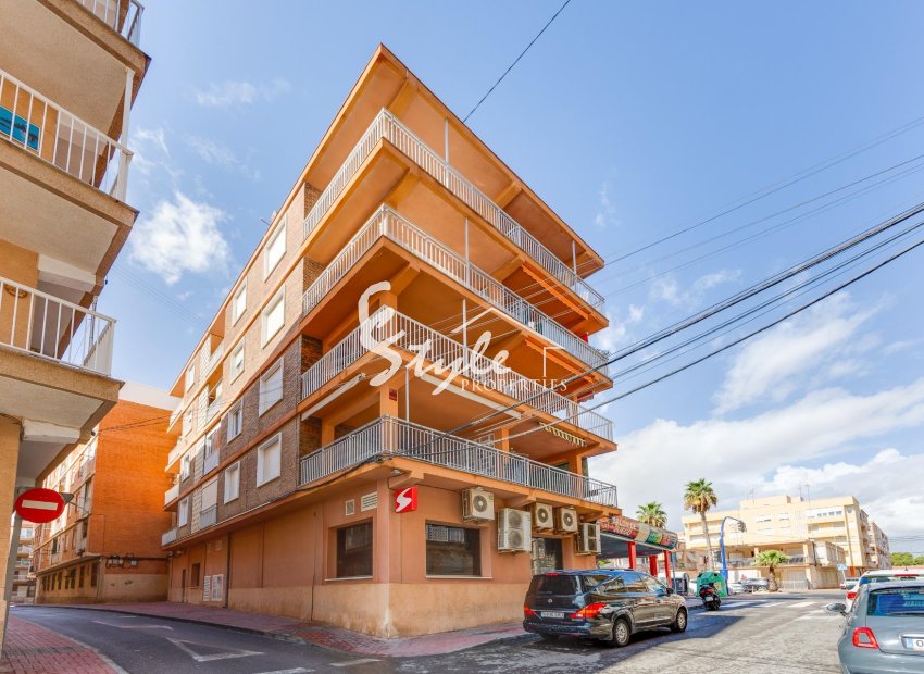 Resale - Apartament  - Torrevieja - Playa De Los Náufragos
