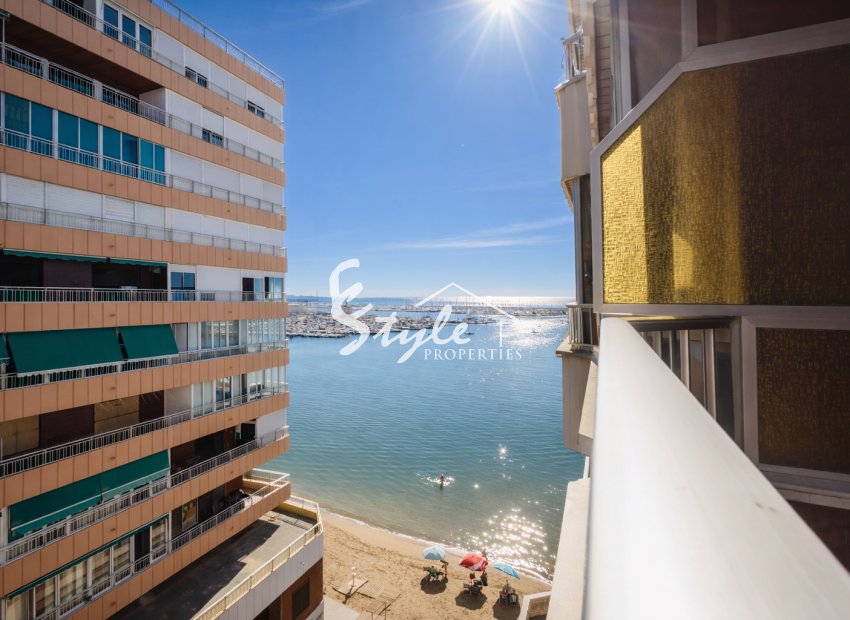 Resale - Apartament  - Torrevieja - Playa del Acequión