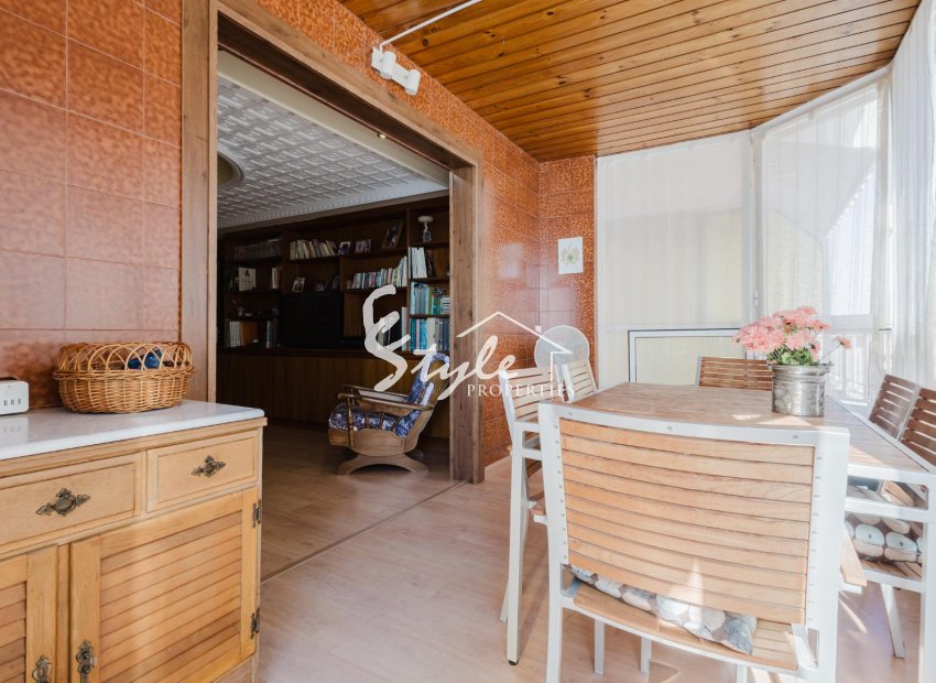 Resale - Apartament  - Torrevieja - Playa del Acequión