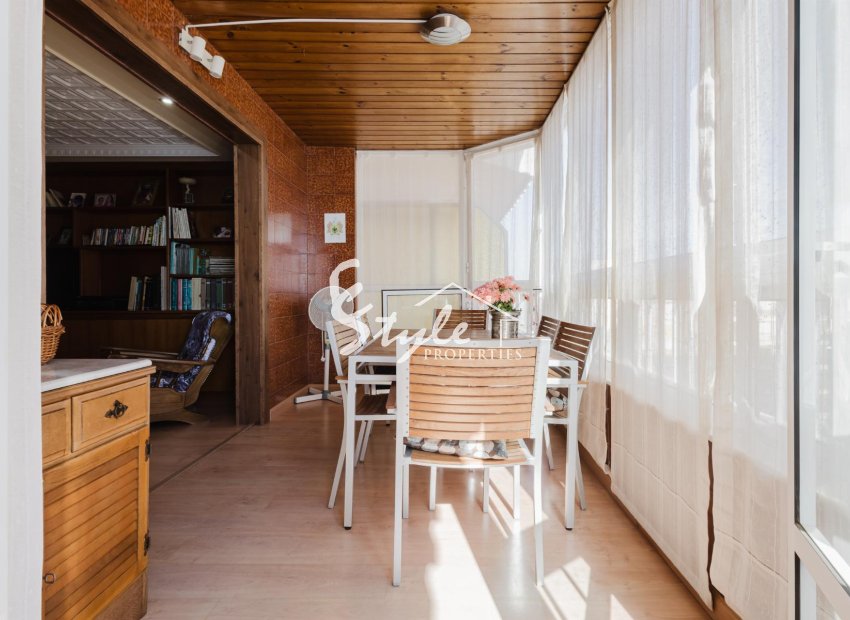 Resale - Apartament  - Torrevieja - Playa del Acequión