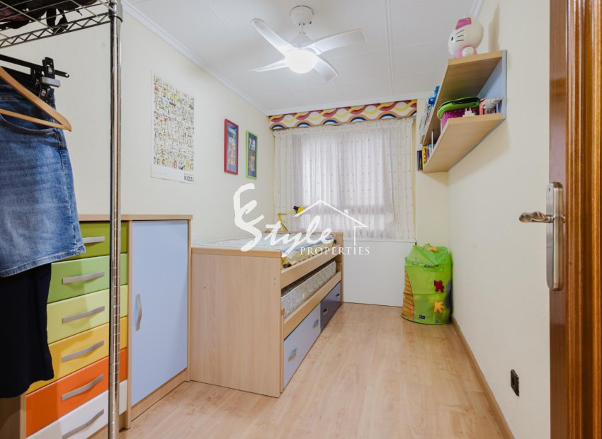 Resale - Apartament  - Torrevieja - Playa del Acequión