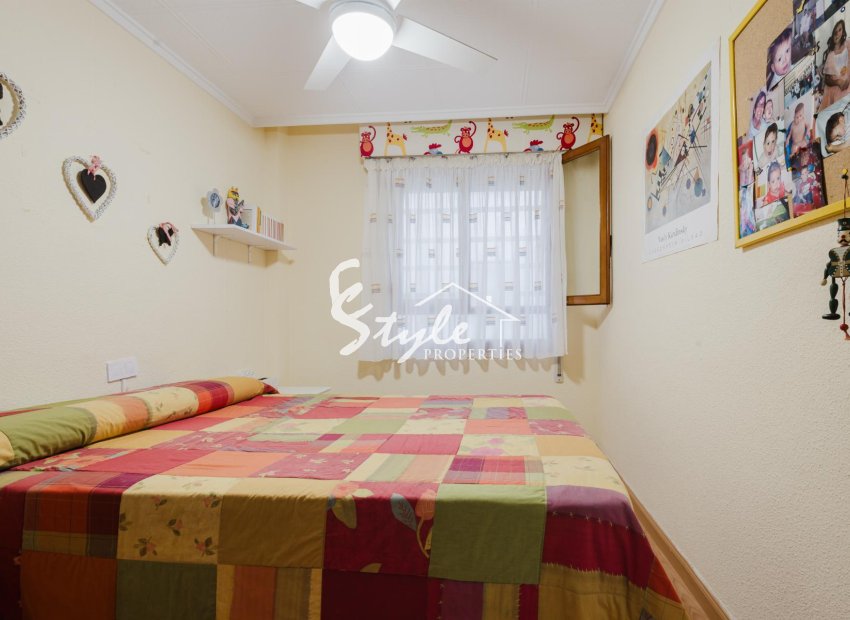 Resale - Apartament  - Torrevieja - Playa del Acequión