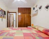 Resale - Apartament  - Torrevieja - Playa del Acequión