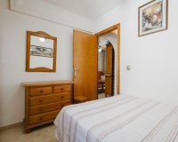 Resale - Apartament  - Torrevieja - Playa del Acequión