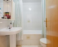 Resale - Apartament  - Torrevieja - Playa del Acequión
