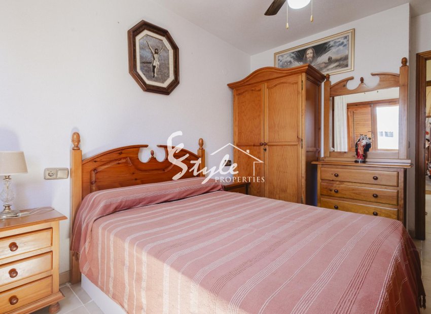 Resale - Apartament  - Torrevieja - Playa del Acequión