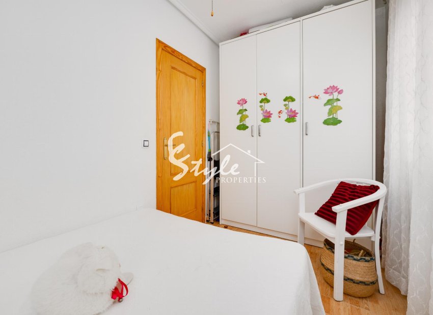 Resale - Apartament  - Torrevieja - Playa del Acequión