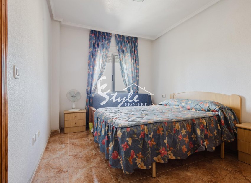 Resale - Apartament  - Torrevieja - Playa del Acequión
