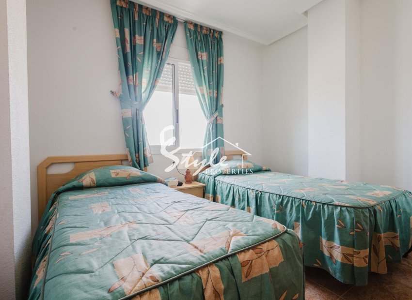 Resale - Apartament  - Torrevieja - Playa del Acequión