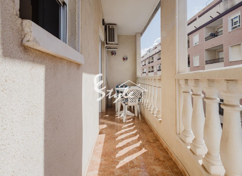 Resale - Apartament  - Torrevieja - Playa del Acequión
