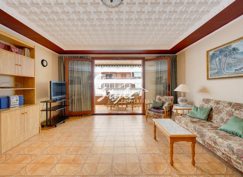Resale - Apartament  - Torrevieja - Playa del Acequión