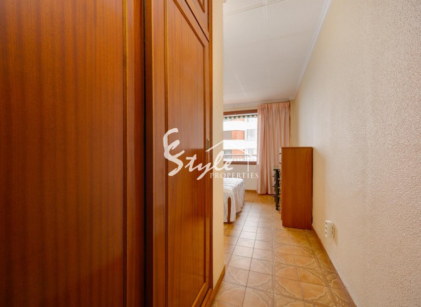 Resale - Apartament  - Torrevieja - Playa del Acequión
