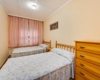 Resale - Apartament  - Torrevieja - Playa del Acequión