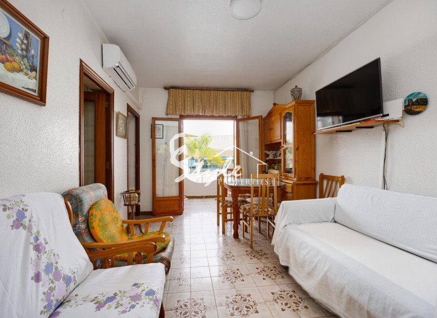 Resale - Apartament  - Torrevieja - Playa del Acequión