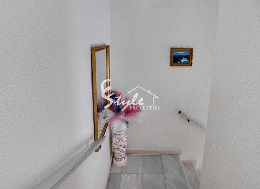 Resale - Apartament  - Torrevieja - Playa del Acequión