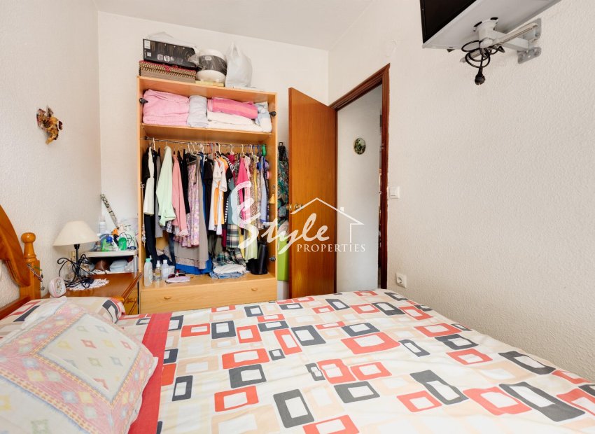 Resale - Apartament  - Torrevieja - Playa del Acequión