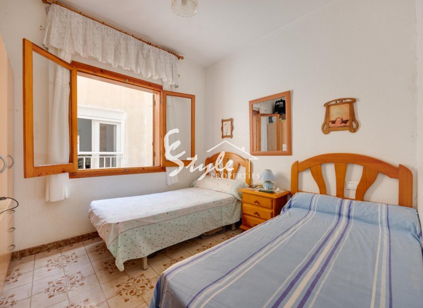 Resale - Apartament  - Torrevieja - Playa del Acequión