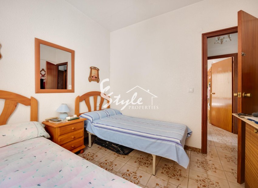 Resale - Apartament  - Torrevieja - Playa del Acequión