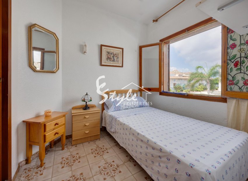 Resale - Apartament  - Torrevieja - Playa del Acequión