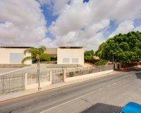 Resale - Apartament  - Torrevieja - Playa del Acequión