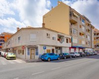 Resale - Apartament  - Torrevieja - Playa del Acequión