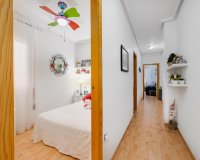 Resale - Apartament  - Torrevieja - Playa del Acequión