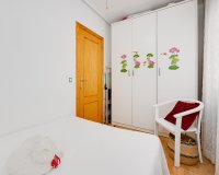 Resale - Apartament  - Torrevieja - Playa del Acequión