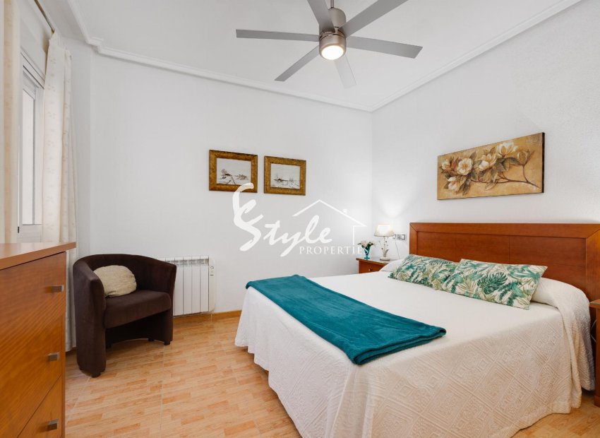 Resale - Apartament  - Torrevieja - Playa del Acequión