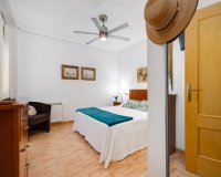 Resale - Apartament  - Torrevieja - Playa del Acequión