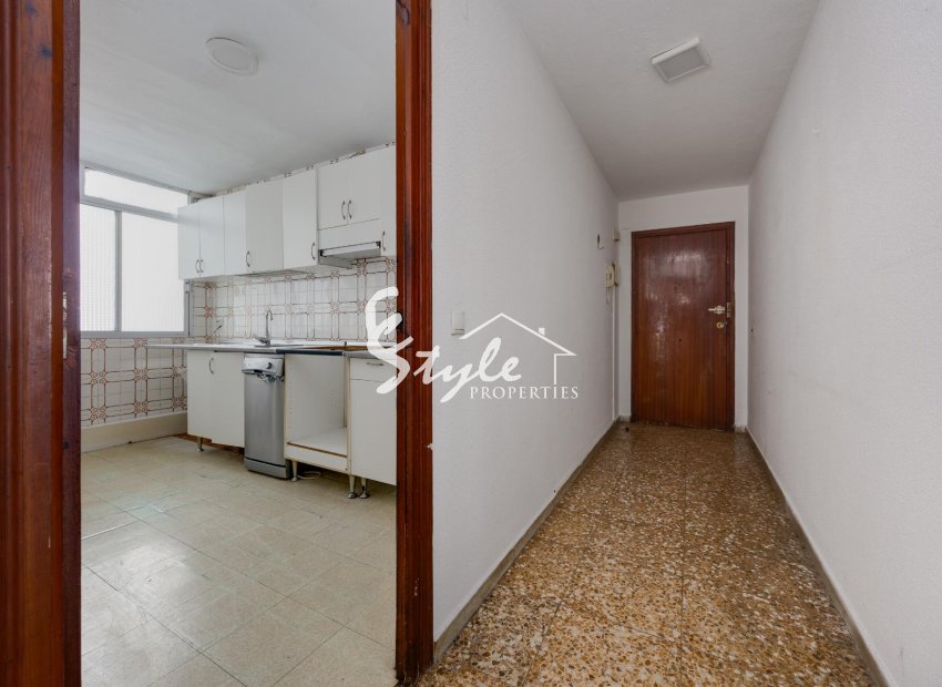 Resale - Apartament  - Torrevieja - Playa del Acequión